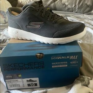 Skechers Gray Sneakers Modern Athletic Design